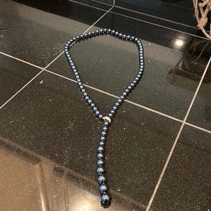 Blue pearl necklace